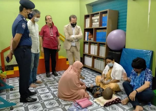 আশাশুনিতে ইটালিয়ান রাষ্ট্রদূতের ঋশিল্পীর বিভিন্ন কার্যক্রম পরিদর্শন