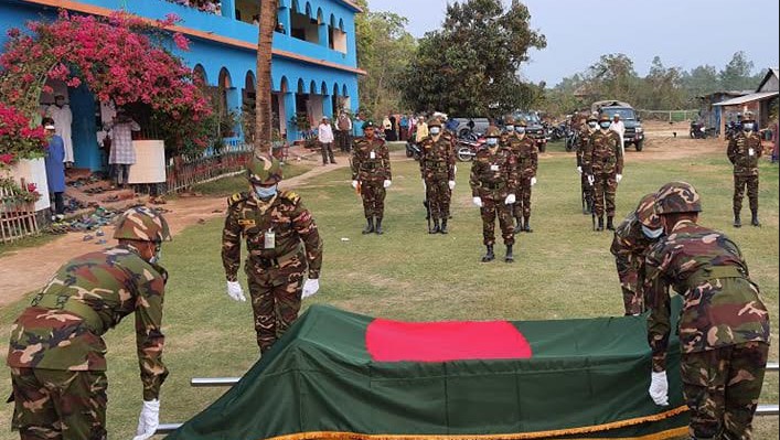 ধামইরহাটে বীর মুক্তিযোদ্ধার রাষ্ট্রীয় মর্যাদায় দাফন