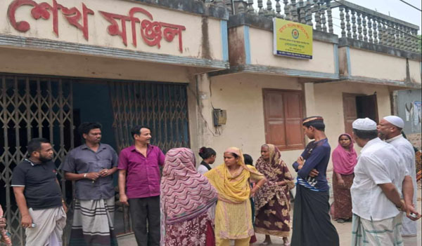 ঋণ দেওয়ার প্রলোভন দেখিয়ে ২০ লাখ টাকা আত্মসাৎ, লাপাত্তা এনজিও