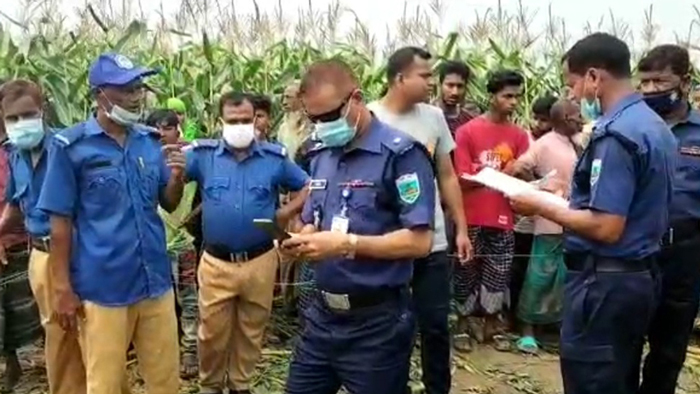 ভুট্টাক্ষেত থেকে অর্ধনগ্ন শিশুর মরদেহ উদ্ধার