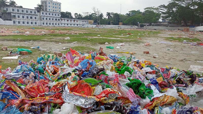 ঝালকাঠিতে মেলা শেষে বিধ্বস্থ খেলার মাঠ, ক্ষোভ