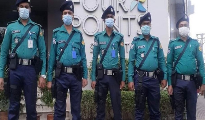 গরমেও পুলিশকে ফুলহাতা শার্ট পরার নির্দেশ