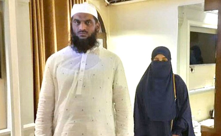 স্ত্রীকে খুশি করতে 'সীমিত আকারে' সত্য গোপন করা যায় : মামুনুল