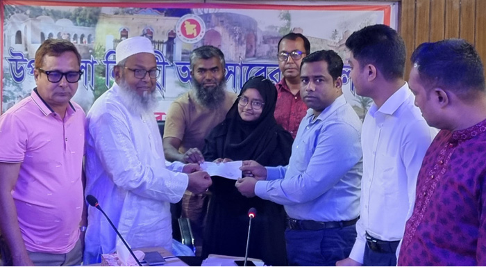 কেশবপুরের ইমার মেডিকেলে ভর্তির জন্য ইউএনও’র সহায়তা