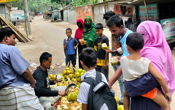 ভূঞাপুরে তালের আঁটি বিক্রির ধুম