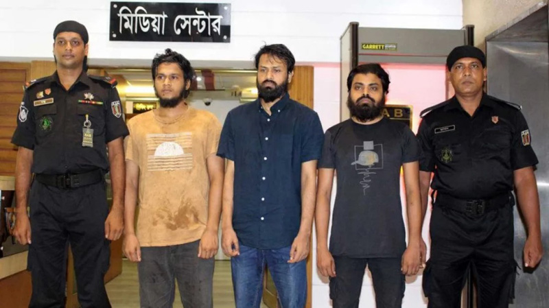 কোণঠাসা হয়ে পাহাড় ছাড়ছে জঙ্গিরা, পুনরায় সংগঠিত হতে সমতলে