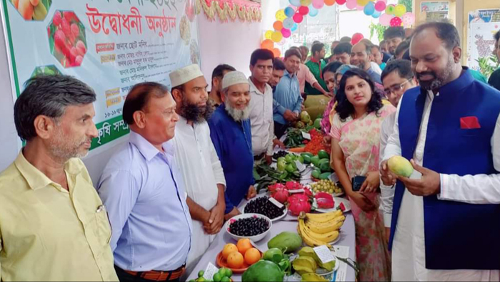 ভূঞাপুরে ফল মেলার প্রদর্শনী উদ্বোধন