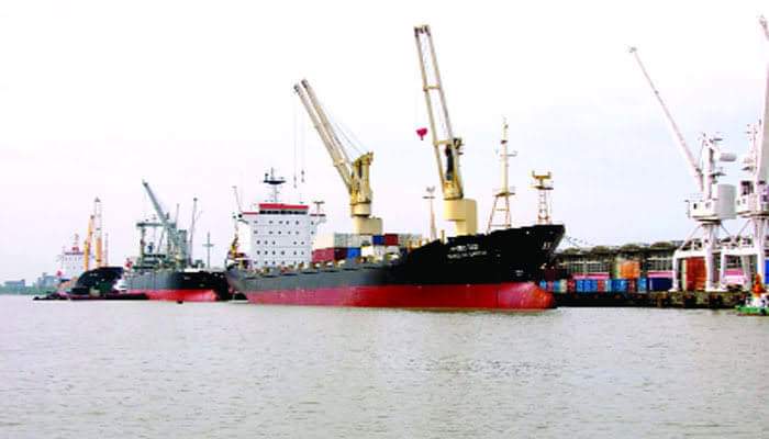 মোংলা বন্দরে বাণিজ্যিক জাহাজের আগমন বেড়েছে