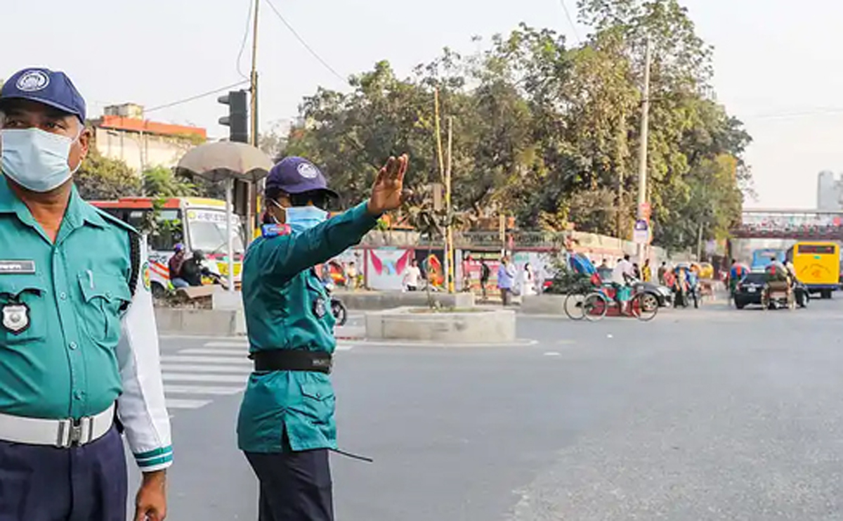 ঈদে ট্রাফিক পুলিশের ১২ নির্দেশনা