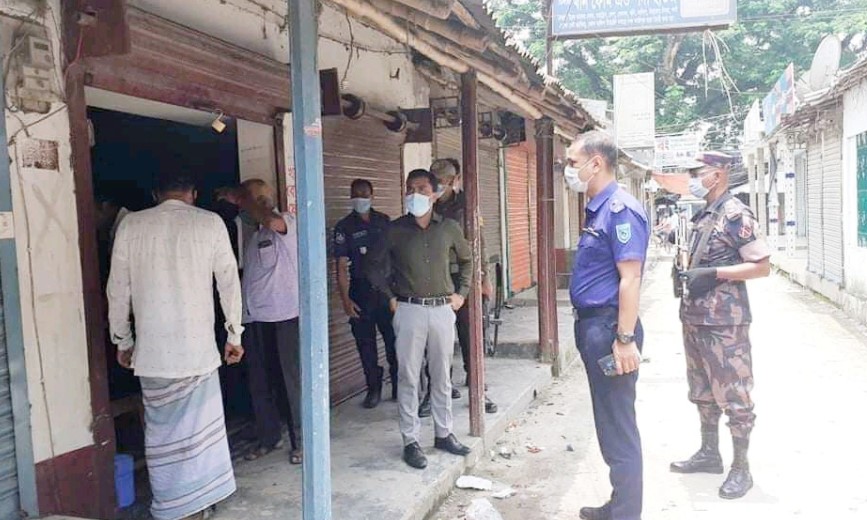 হিলিতে ভুয়া ডাক্তারসহ ১০ জনের জরিমানা