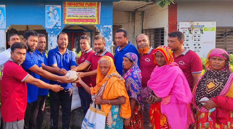 কেশবপুরে ঈদুল আযহা উপলক্ষে দরিদ্রদের ঈদ উপহার প্রদান