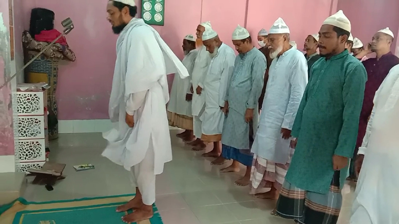 কলাপাড়ায় ১০ হাজার মানুষের আগাম ঈদ উদযাপন