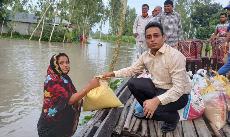 ভূরুঙ্গামারীতে বন্যা কবলিত ৬৫০ পরিবারকে খাদ্য সহায়তা প্রদান