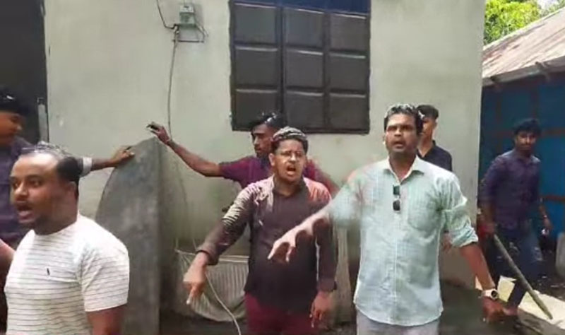 শামীম ওসমানকে হেনস্তার চেষ্টা, নোয়াখালীতে অভিযুক্তের বাড়ি ভাংচুর