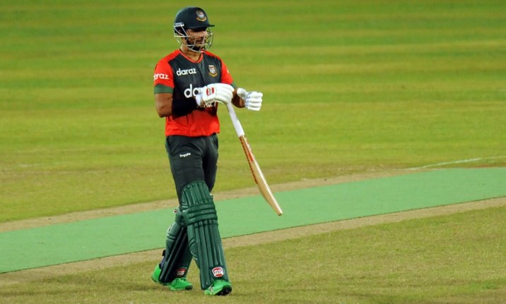 আবারও ব্যর্থ সৌম্য, ফিরলেন ৮ রানে