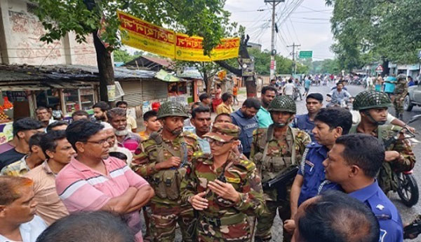 মেহেরপুরে সেনাবাহিনী ও বিজিবির নিরাপত্তায় ৩ থানার কার্যক্রম শুরু