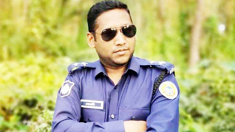 পুলিশ কর্মকর্তার বিরুদ্ধে সহকর্মীর সঙ্গে পরকীয়ার অভিযোগে মামলা