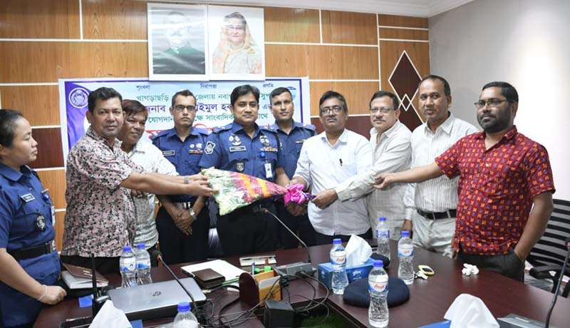 সাংবাদিকদের সাথে খাগরাছড়ির নবাগত পুলিশ সুপারের মতবিনিময়