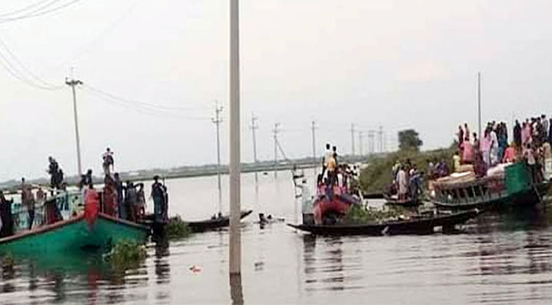 ব্রাহ্মণবাড়িয়ায় ট্রলারডুবি, এ পর্যন্ত উদ্ধার ১৭ মরদেহ