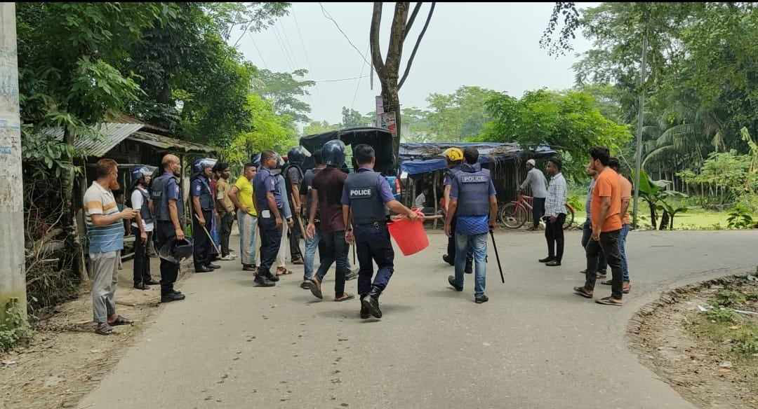 দশমিনায় বিএনপি ও পুলিশের সংঘর্ষের ঘটনায় মামলা, আটক ৩