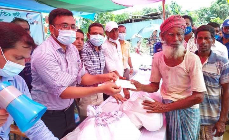 জাজিরায় নদীভাঙন ও বন্যায় ক্ষতিগ্রস্তদের মানবিক সহায়তা  প্রদান