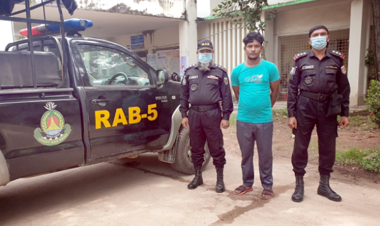ধামইরহাটে সাজাপ্রাপ্ত পলাতক আসামী গ্রেফতার