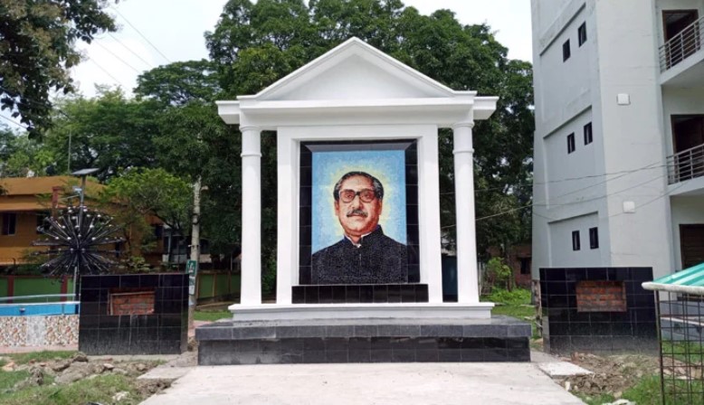 বঙ্গবন্ধুর ম্যুরাল নির্মাণেও ঘুস!