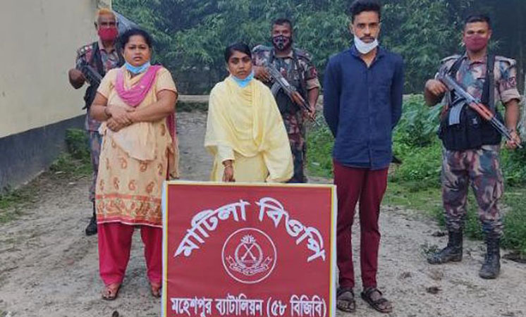 মহেশপুর সীমান্তে ৪ অবৈধ অনুপ্রবেশকারী গ্রেফতার