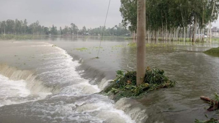 বন্যার হুমকিতে ৮ জেলা, ভারী বৃষ্টিপাতের আগাম পূর্বাভাস