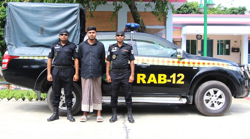 সিরাজগঞ্জের চাঞ্চল্যকর হত্যা মামলার সাজাপ্রাপ্ত আসামী গ্রেফতার