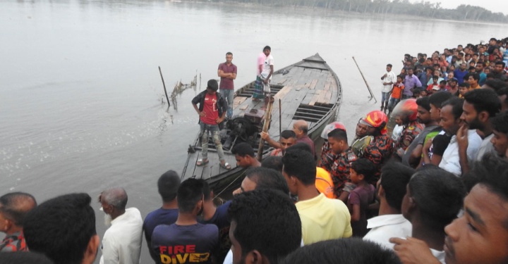 পঞ্চগড়ে নৌকাডুবির ঘটনায় মৃত বেড়ে ৩০, নিখোঁজ ৬৫