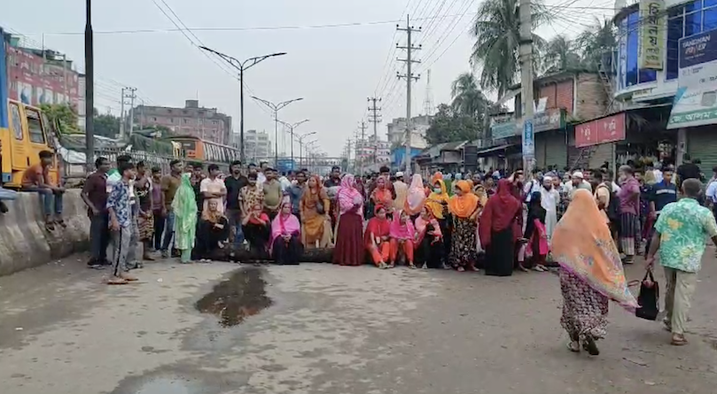 গাজীপুর ও আশুলিয়া শ্রমিক বিক্ষোভ, ২ মহাসড়কে যানজট প্রচুর