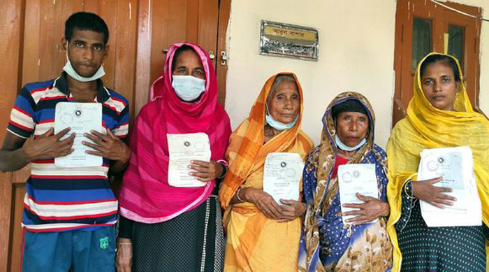 ঝিনাইদহের এক ইউনিয়নে একাধিক ব্যাক্তির ভাতার টাকা গায়েব !