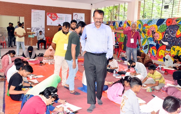 পাবনা জেলার ১৯৬তম জন্মদিনে গ্রাফিতি প্রতিযোগিতার আয়োজন