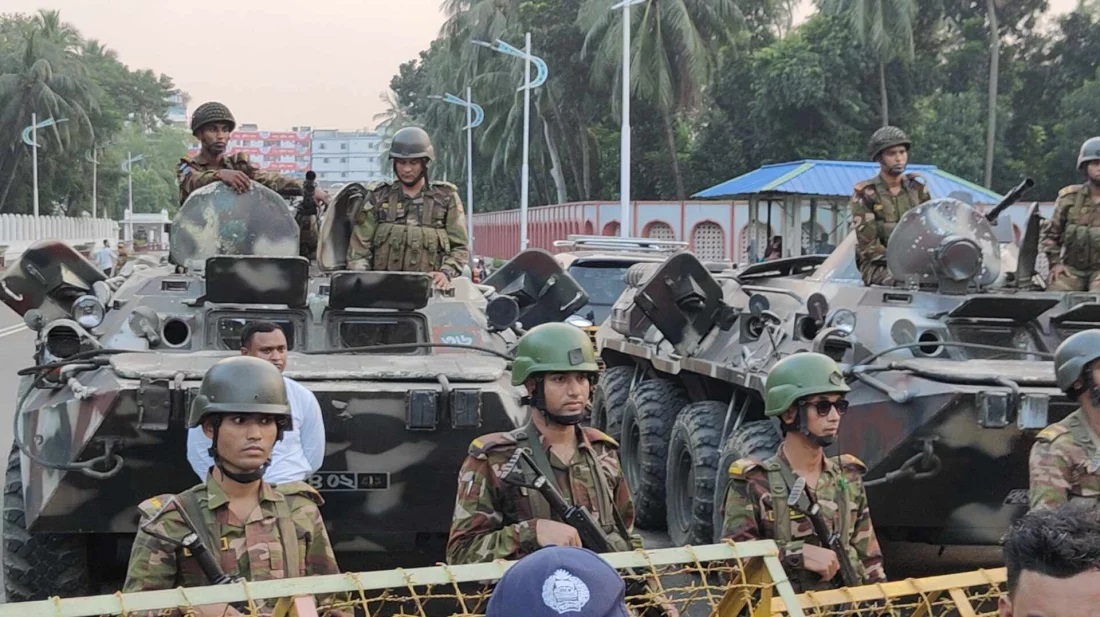 রাষ্ট্রপতির পদত্যাগের দাবিতে ছাত্র-জনতার বিক্ষোভ, ২৪ ঘণ্টার আল্টিমেটাম