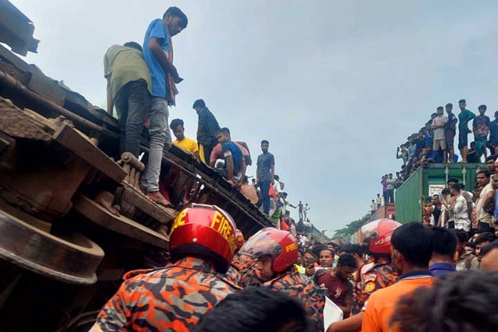 ভৈরবে ট্রেন দুর্ঘটনায় নিহত বেড়ে ২৩