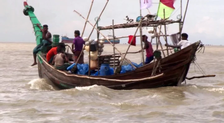 বরিশালে ইলিশ ধরায় ২৮৭ জেলেকে কারাদণ্ড