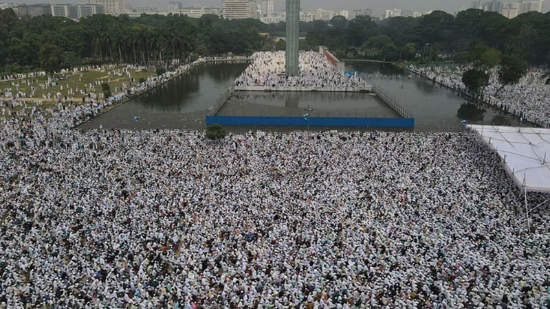 সোহরাওয়ার্দী উদ্যানে ইসলামি মহাসম্মেলন জনদুর্ভোগের জন্য দুঃখ প্রকাশ ও কৃতজ্ঞতা প্রকাশ