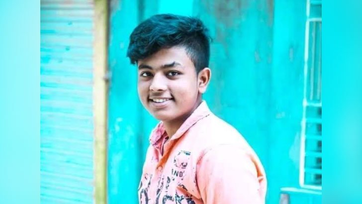 ব্যাডমিন্টন খেলতে গিয়ে বিদ্যুতায়িত হয়ে স্কুলছাত্রের মৃত্যু
