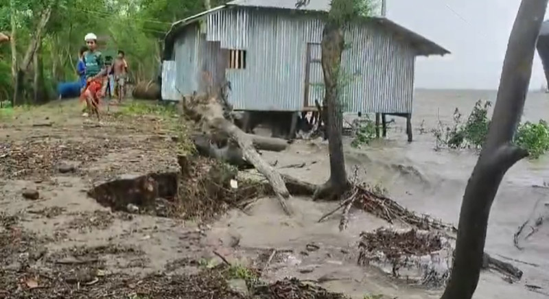 সুপার সাইক্লোন সিডর: ১৪ বছর পরও অরক্ষিত বেড়িবাঁধ ও শেল্টার