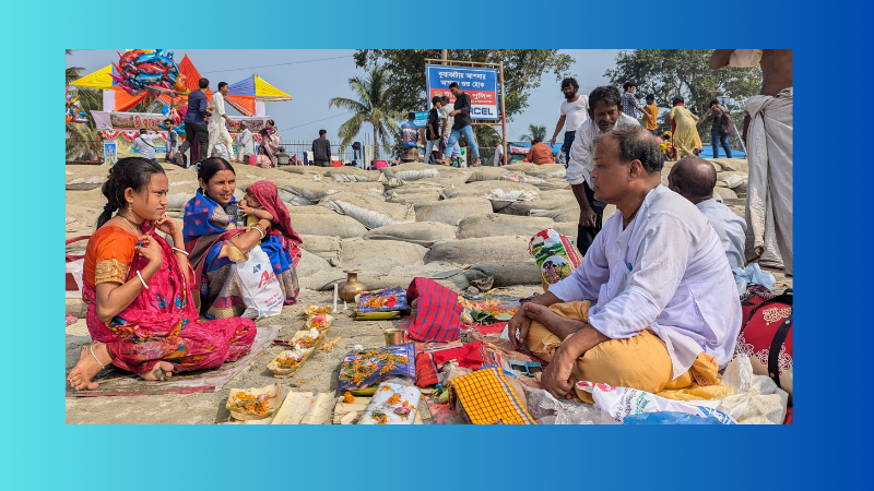 কুয়াকাটা সমুদ্র সৈকতে রাস পূর্ণিমা উপলক্ষে শ্রী কৃষ্ণ ভক্তদের ঢল