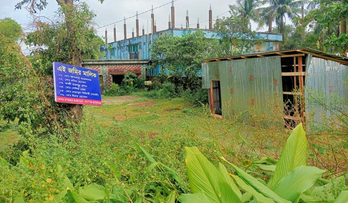 কুয়াকাটায় রাতের আধারে জমি দখল, আতংকিত বিনিয়োগকারীরা