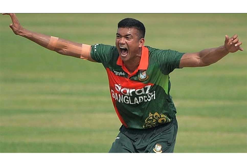 বাবর-রিজওয়ানের সাজঘরে ফেরালেন তাসকিন-মোস্তাফিজ