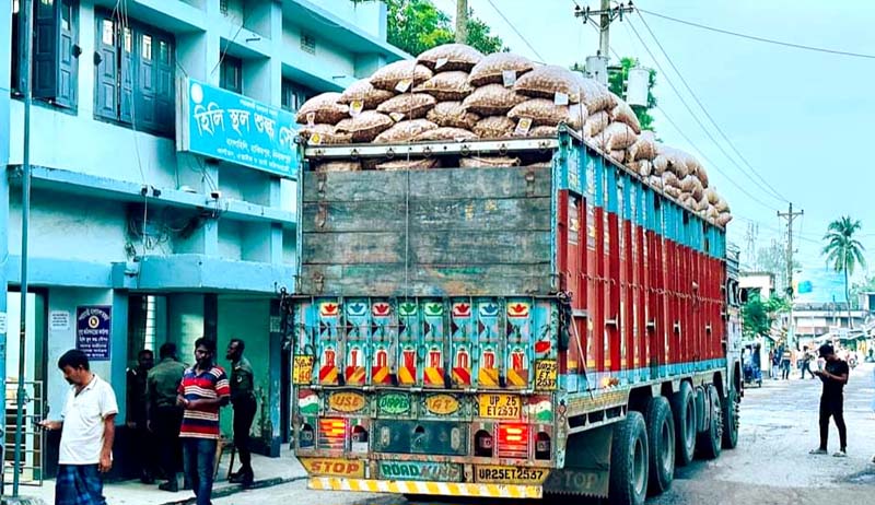 মমতার বাঁধায় বন্ধ হতে পারে বাংলাদেশে আলু রপ্তানি !