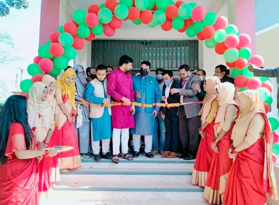 হাকিমপুর মহিলা কলেজে নতুন ভবনের উদ্বোধন ও নবীন বরণ অনুষ্ঠান