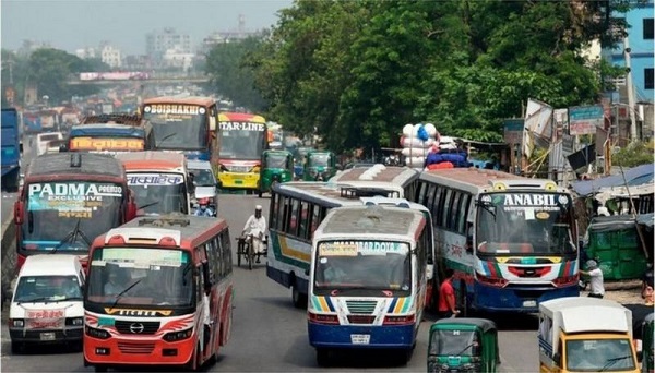 বাসে আজ থেকে শিক্ষার্থীদের হাফ ভাড়া কার্যকর