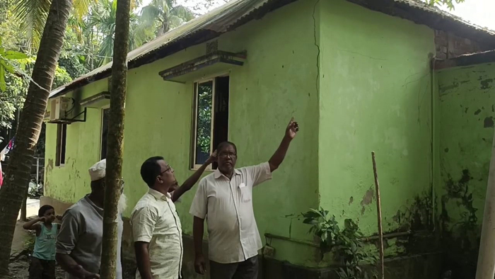 নোয়াখালীতে ভূমিকম্পে ২ ভবনে ফাটল