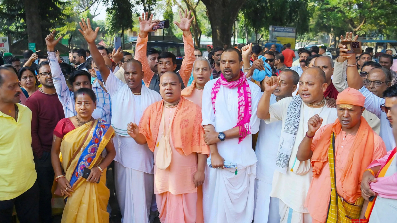 উগ্রতার জেরে আগরতলায় সহকারী হাইকমিশনে হামলার পর কনস্যুলার বন্ধ