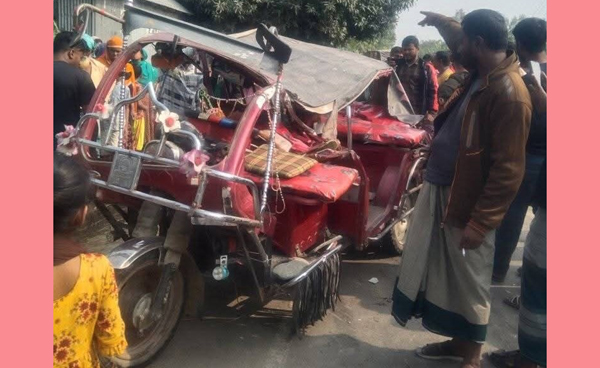 ভূরুঙ্গামারীতে ট্রাক-অটো রিকশার সংর্ঘষে মা-মেয়ে নিহত