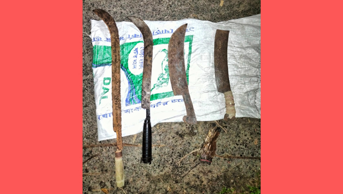 ঝালকাঠিতে দেশীয় অস্ত্র উদ্ধার